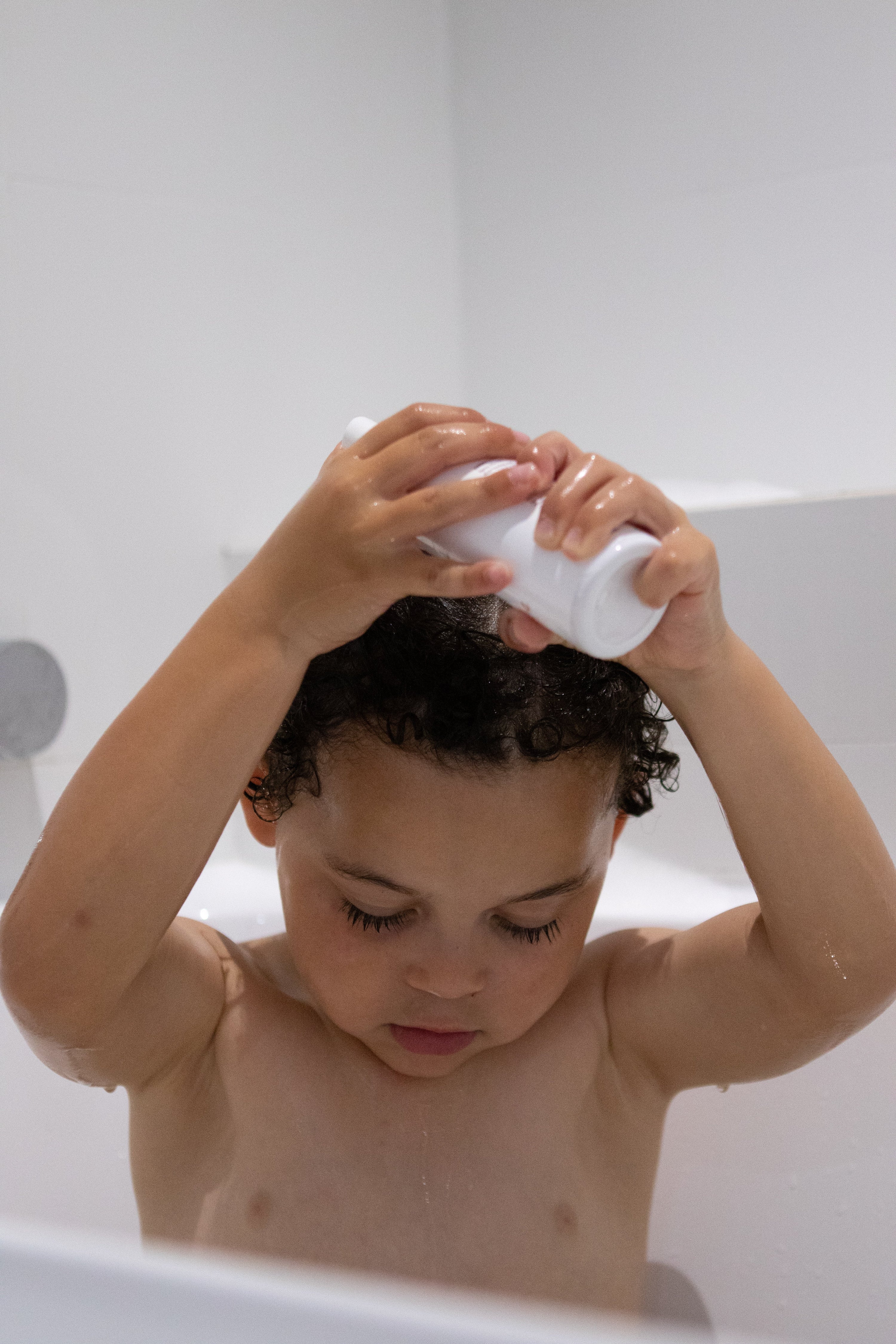 What Is the Best Detangling Spray for Curly Hair?